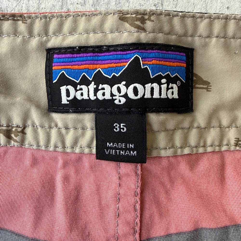 Patagonia Wavefarer Board Shorts Striped Sz 35 Surf Swim Trunks Gorpcore Outdoor - Picture 3 of 8